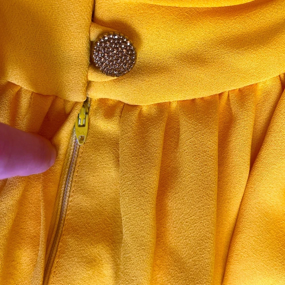 Vintage Young Naturals Swing Dress With Gathered Neckline and Gold Buttons - Picture 4 of 8